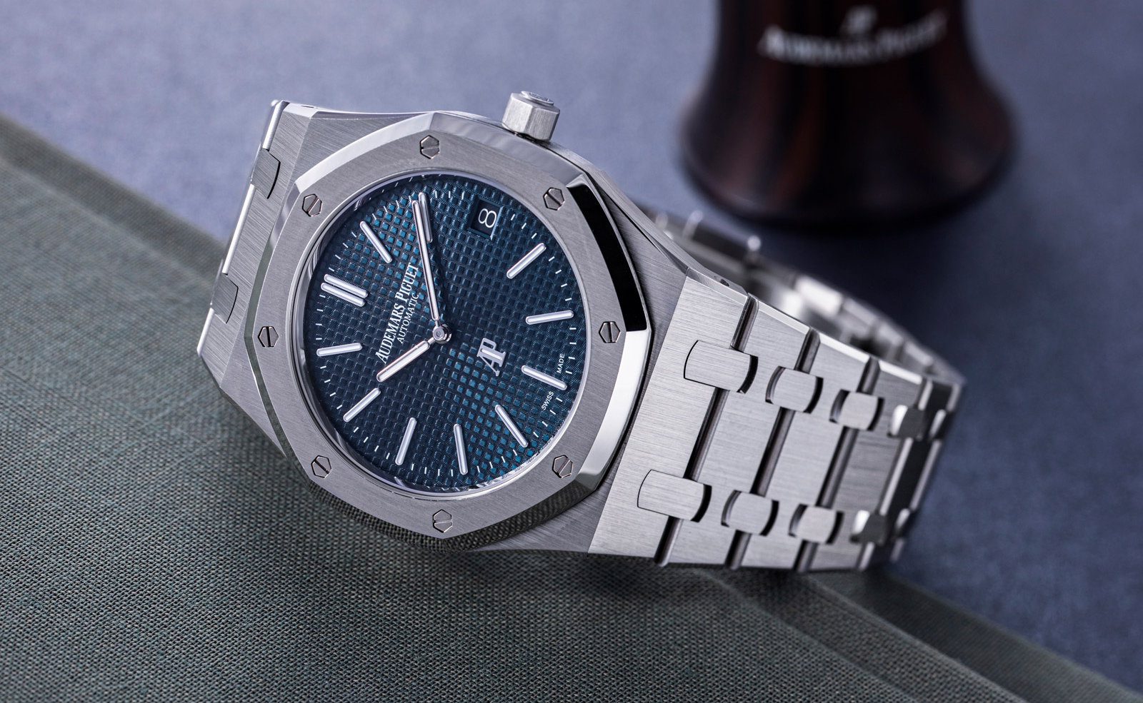 Timeless Luxury: Shop Audemars Piguet Watches Online at Watches World.